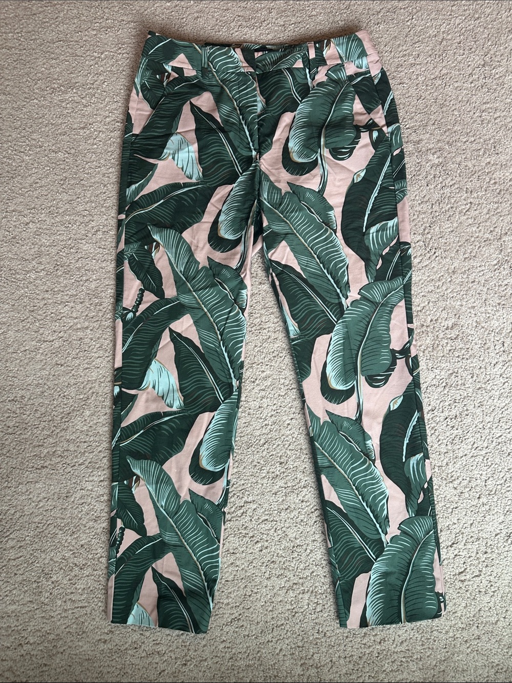 Cigarette Brand FitW13 Stretch Pants in Pink & Green Leaf Print- Capri